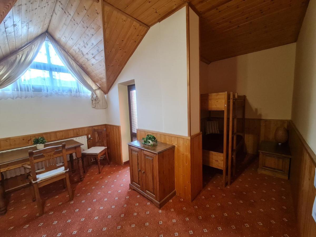 Garni Hotel Asas*** Most Kültér fotó