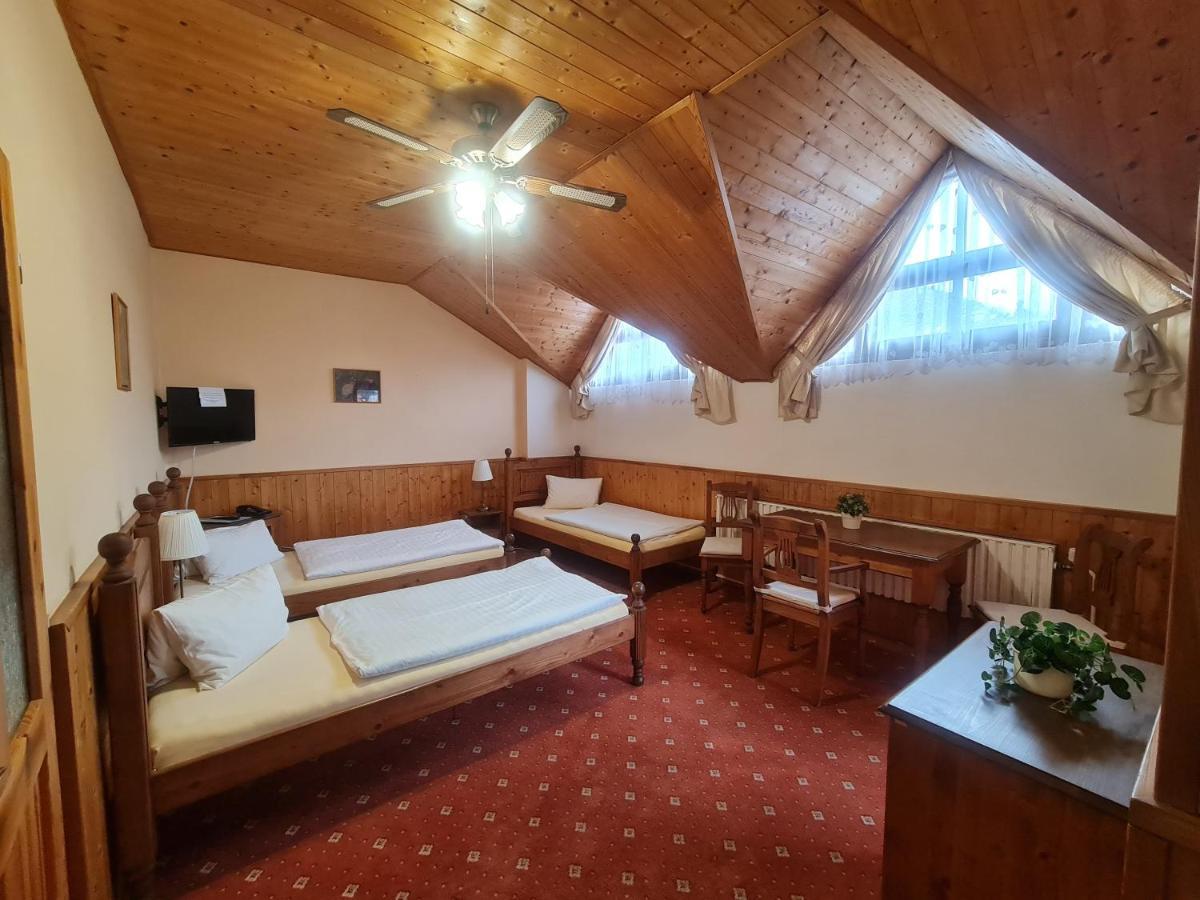 Garni Hotel Asas*** Most Kültér fotó