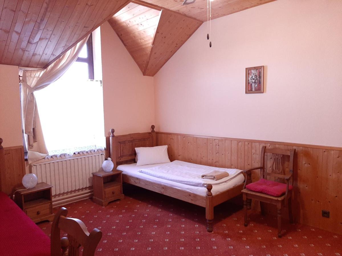 Garni Hotel Asas*** Most Kültér fotó