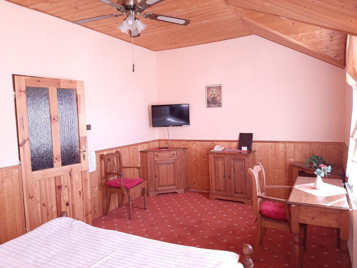 Garni Hotel Asas*** Most Kültér fotó